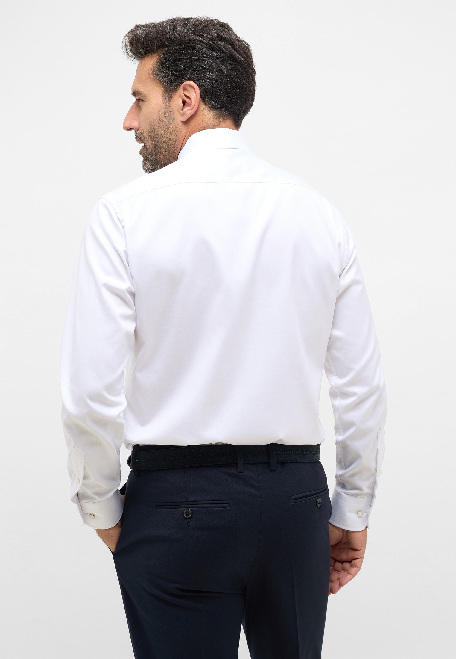 'Luxury Shirt' in White - Modern Fit - Two Ply Cotton Twill Dress Shirt with Kent Collar by Eterna 1863