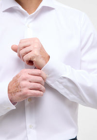 'Cover Shirt' In White - Slim Fit - Opaque Half Ply Cotton Twill Shirt with Cutaway Collar by Eterna 1863
