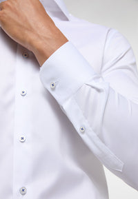 'Luxury Shirt' In White with Contrast Details - Slim Fit - Two Ply Cotton Twill Dress Shirt with Kent Collar (Size 16 Regular) by Eterna 1863