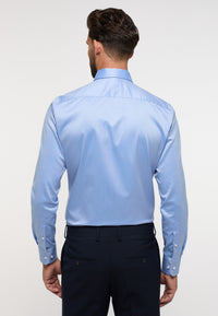 'Luxury Shirt' In Blue with Contrast Details - Slim Fit - Two Ply Cotton Twill Dress Shirt with Kent Collar (Size 16 Regular) by Eterna 1863