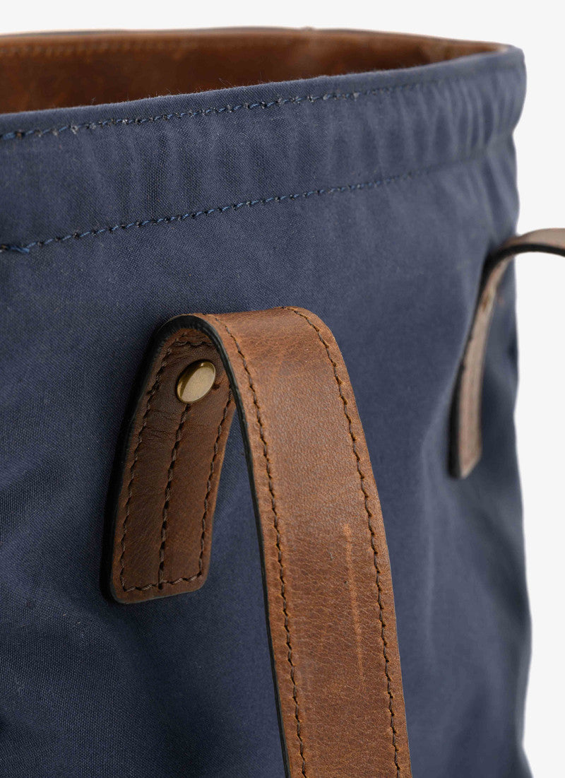 Petty Bottle Tote in Navy Ventile and Baldwin Oak by Moore & Giles