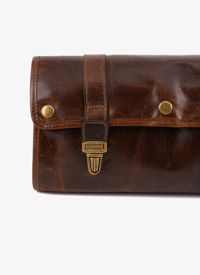 Austin Hanging Wash Kit in Brompton Brown by Moore & Giles