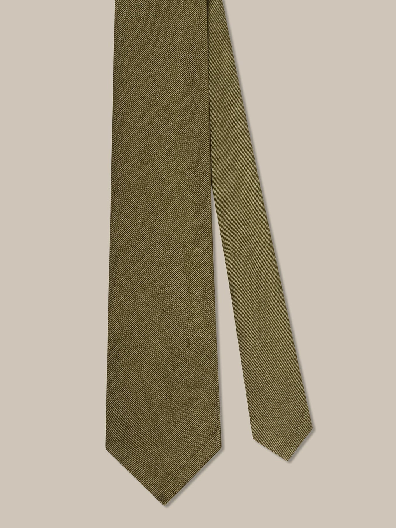 Newman 7 Fold Solid Silk Necktie in Olive by Robert Talbott