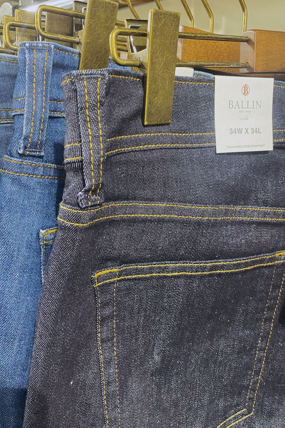 Lightweight Comfort Denim 5-Pocket Jeans in Classic Denim Wash (Modern Straight Fit) by Ballin