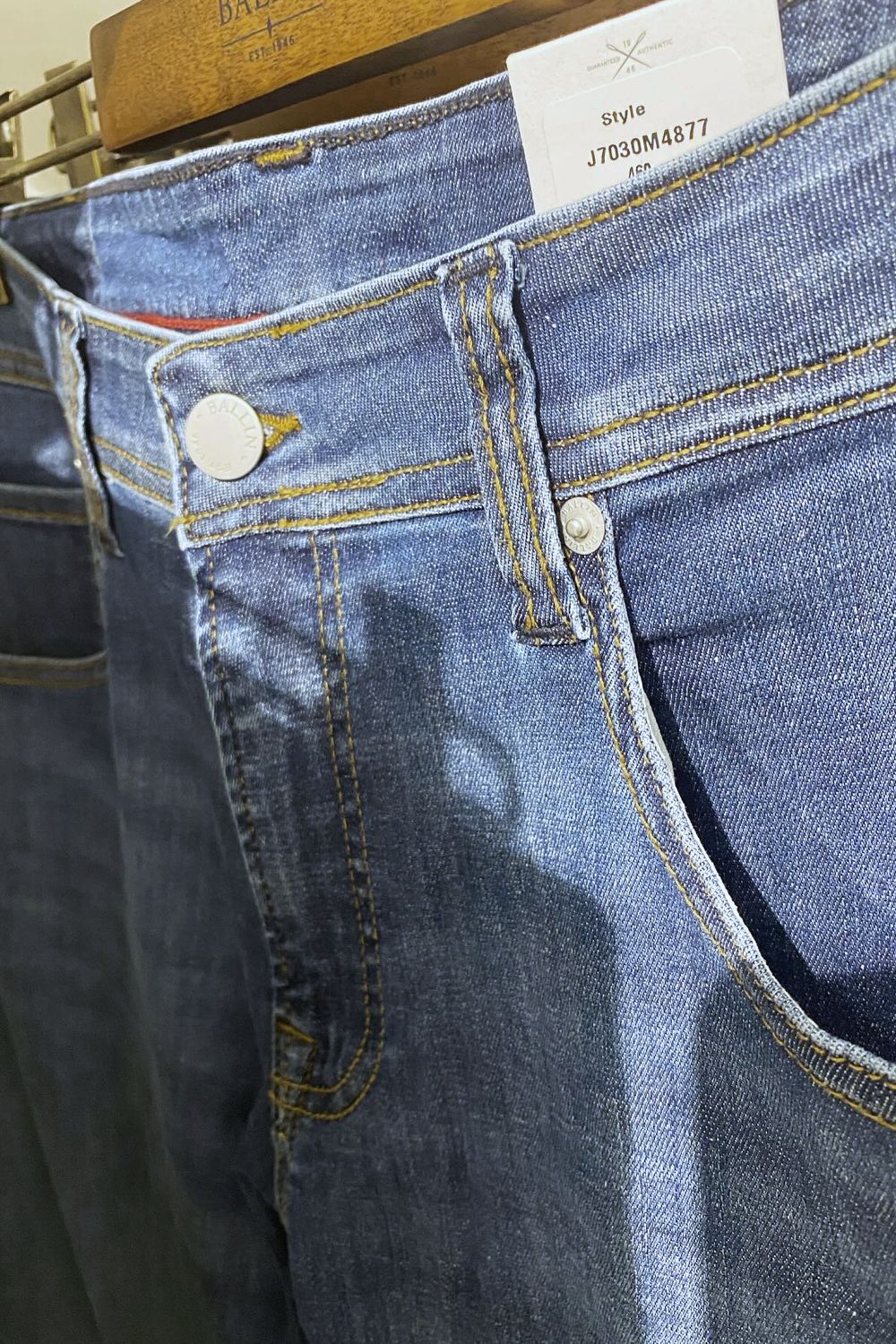 Lightweight Comfort Denim 5-Pocket Jeans in 5-Year Used Wash, Size 34x32 (Modern Straight Fit) by Ballin