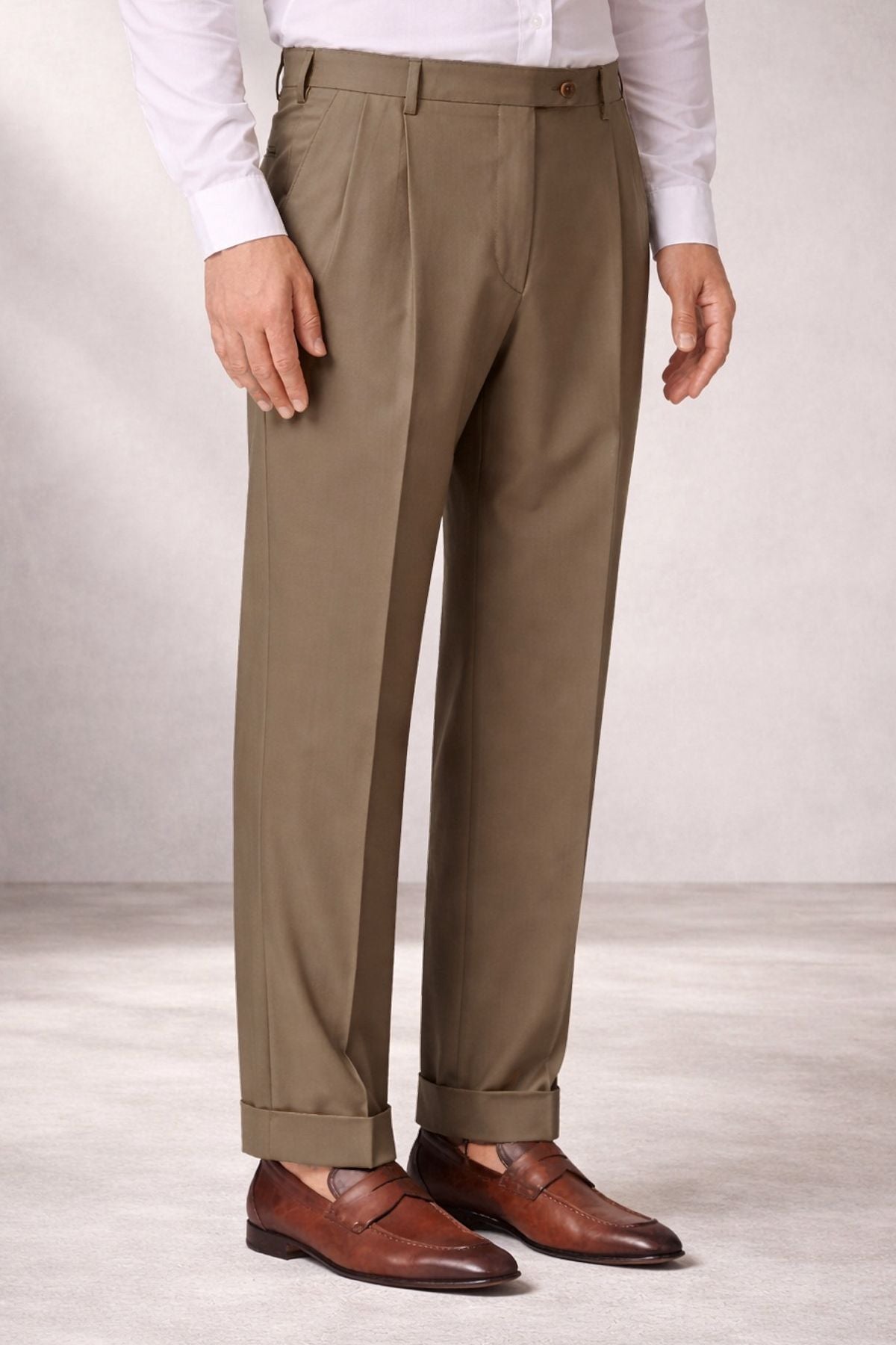 Bennett Double Pleated Super 120s Wool Serge Trouser in Medium Brown (Full Fit) by Zanella