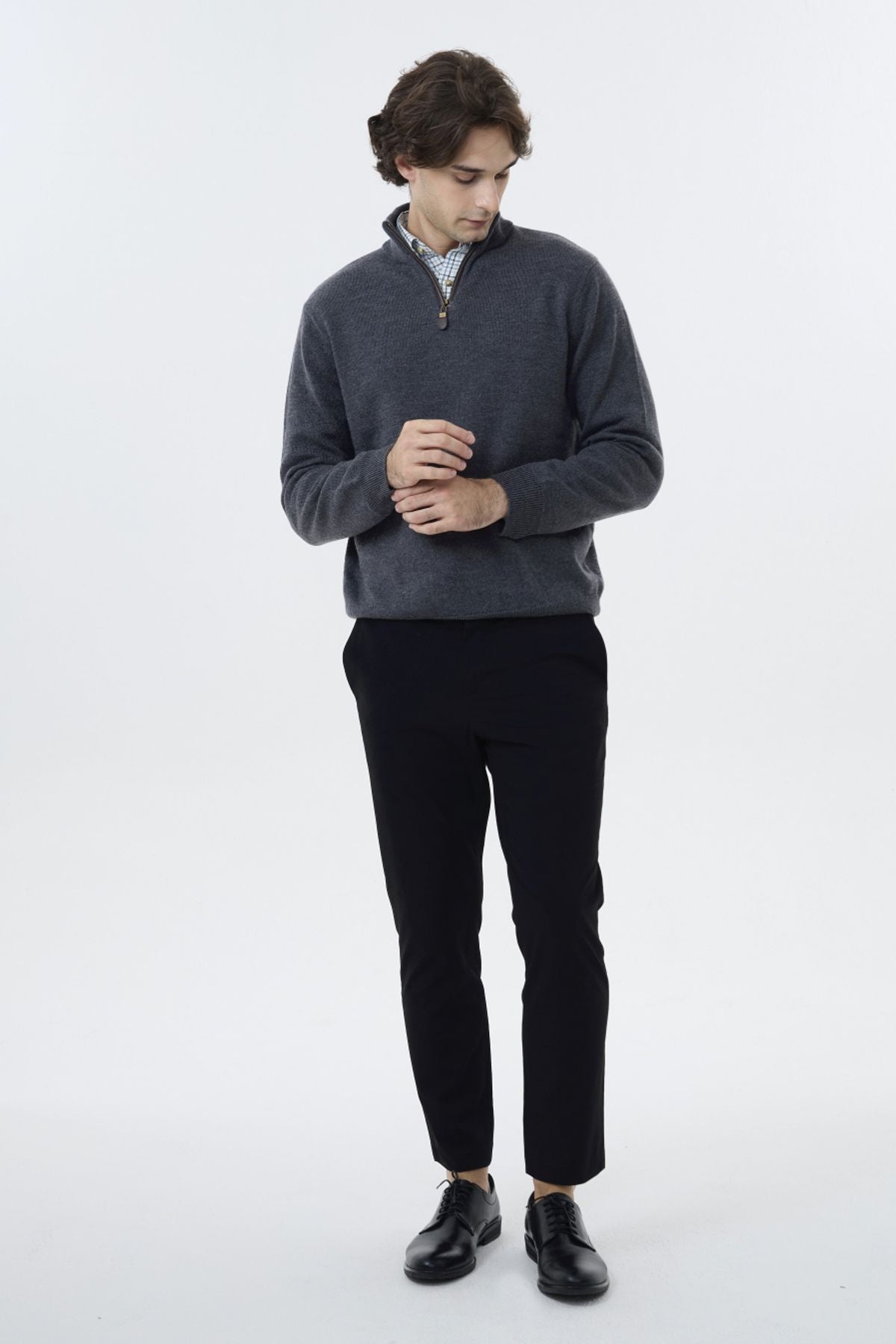 Extra Fine 'Zegna Baruffa' Merino Wool Quarter-Zip Sweater in Charcoal by Viyella