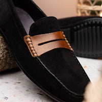 Monza Sueded Calfskin Driver in Black/Chestnut by Zelli Italia