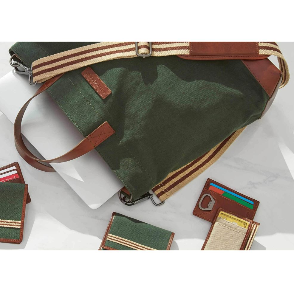 Oliver Canvas Metro Tote in Green by Baekgaard